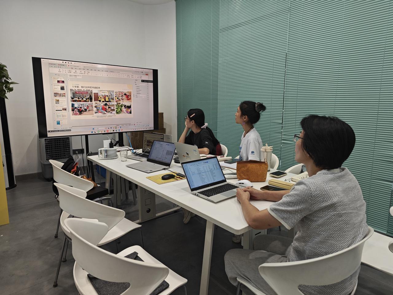 1792116767386059.jpg 9.阅同行·社区阅读伙伴计划成都参访及新一期招募复审顺利开展-2.jpg